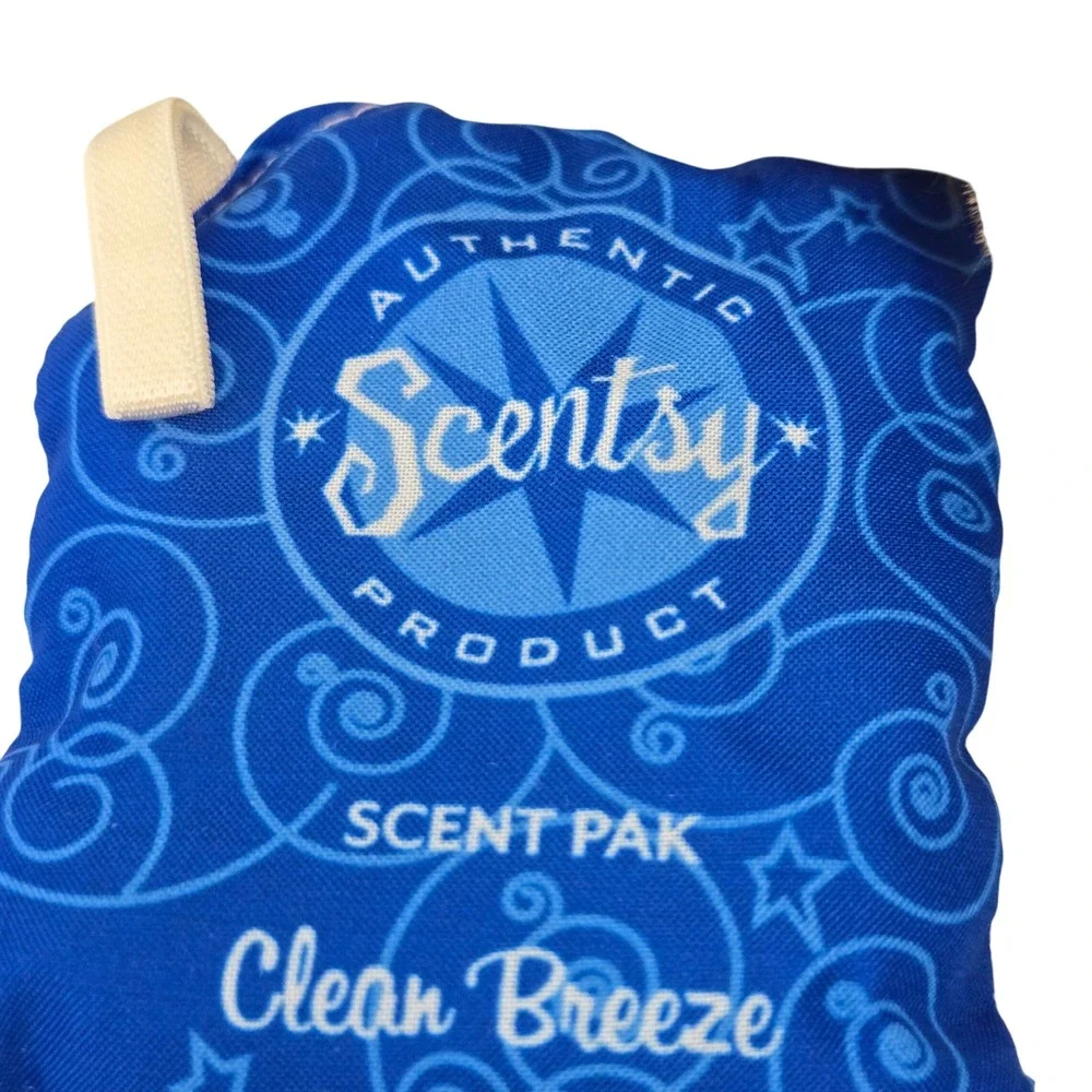 Scentsy Buddy OakLey‎ the Owl Plush Stuffed Animal Clean Breeze Scent Pak
